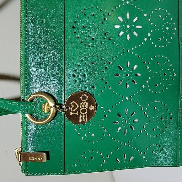 Hobo. "THE Original " Green. Shoulder bag. 10.5 x7 x4 inches - Picture 2 of 5